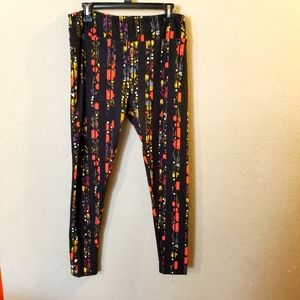 LuLaRoe Women's Leggings Black with Orange & Beige Flowers Tall & Curvy
